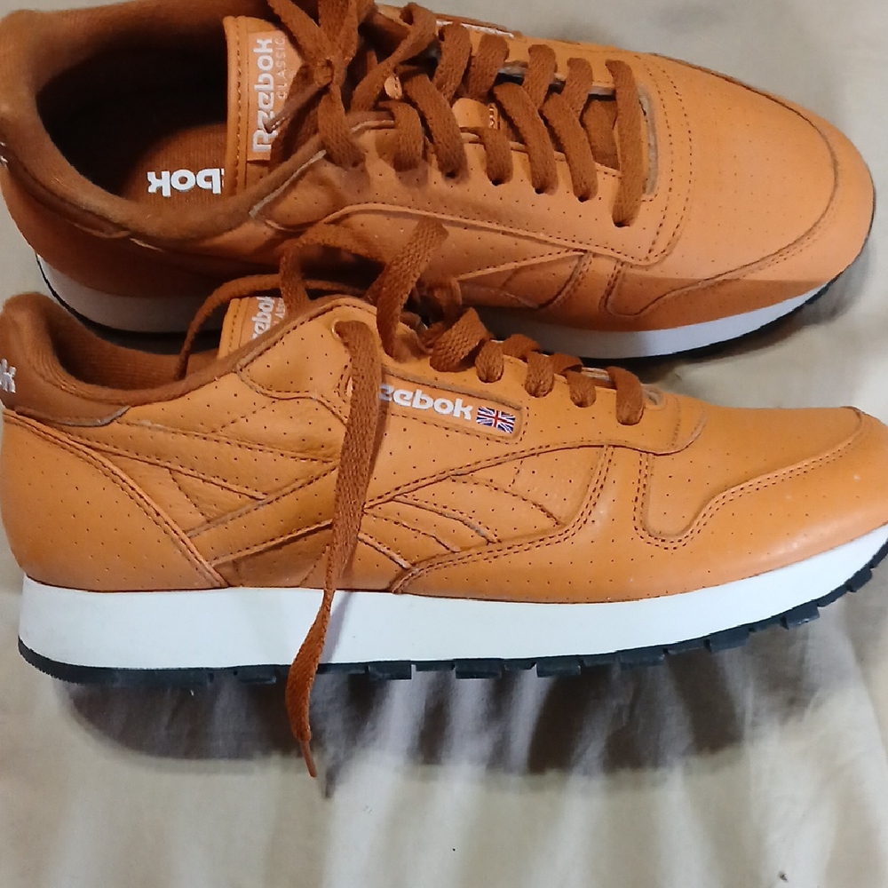 Reebok Men's Classic Leather Sneakers - Tan